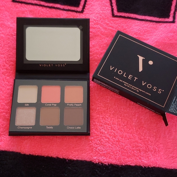 Violet Voss Other - Brand New Violet Voss Coral Pop Eyeshadow Pallet